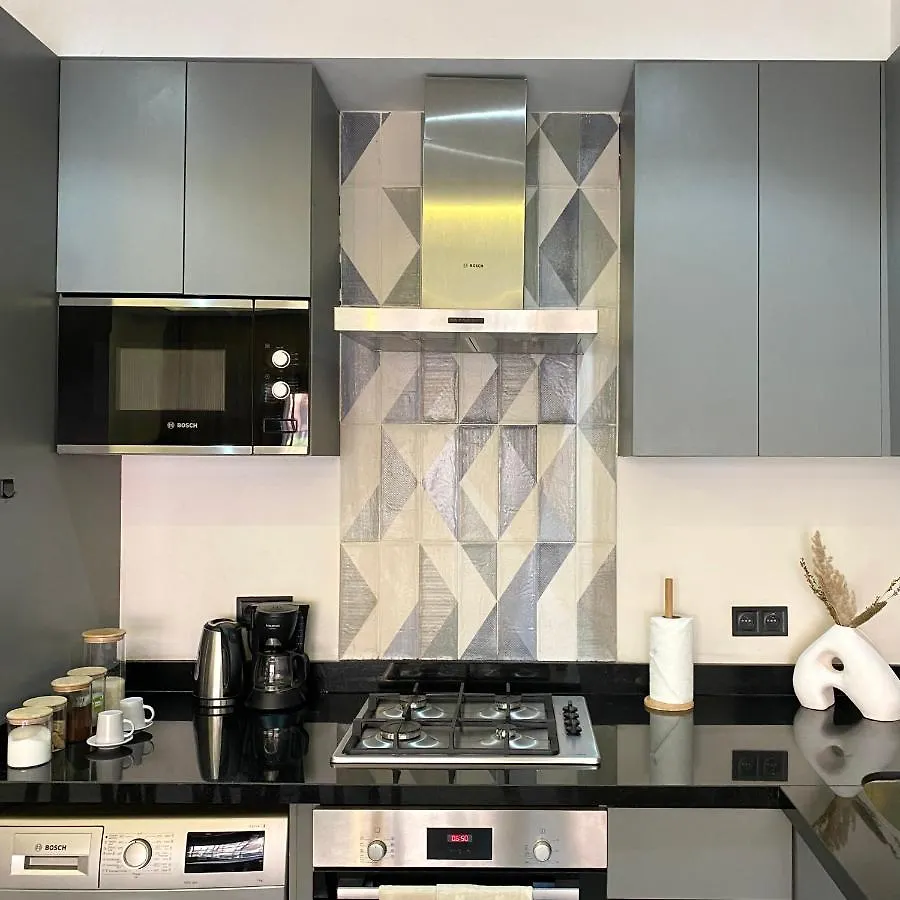 Rooftop Pool, Bright & Cozy Apartment In City Center Marrakesh
