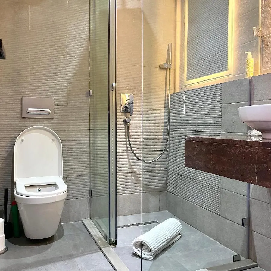 Rooftop Pool, Bright & Cozy Apartment In City Center Marrakesh